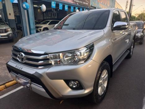 TOYOTA Hilux Caminhonete 2.7 16V 4P SRV FLEX CABINE DUPLA AUTOMTICO, Foto 2