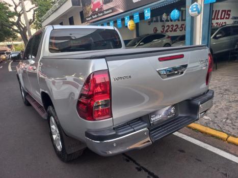 TOYOTA Hilux Caminhonete 2.7 16V 4P SRV FLEX CABINE DUPLA AUTOMTICO, Foto 4