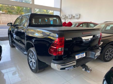 TOYOTA Hilux Caminhonete 2.7 16V 4P SRV FLEX CABINE DUPLA AUTOMTICO, Foto 4