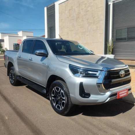 TOYOTA Hilux Caminhonete 2.8 16V SRX 4X4 DIESEL CABINE DUPLA AUTOMTICO, Foto 1