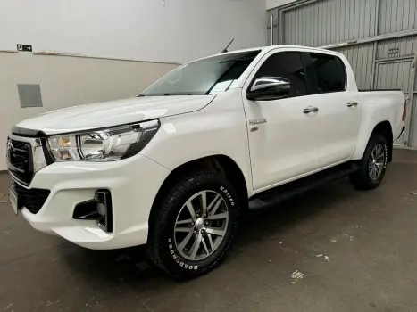 TOYOTA Hilux Caminhonete 2.7 16V 4P SRV FLEX CABINE DUPLA AUTOMTICO, Foto 3