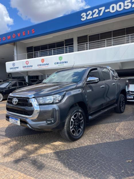 TOYOTA Hilux Caminhonete 2.8 16V SRV 4X4 DIESEL CABINE DUPLA AUTOMTICO, Foto 1