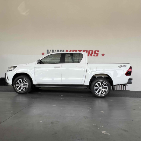 TOYOTA Hilux Caminhonete 2.7 16V 4P SRV FLEX 4X4  CABINE DUPLA AUTOMTICO, Foto 3