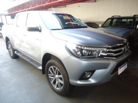 TOYOTA Hilux Caminhonete 2.8 16V SRX 4X4 TURBO DIESEL CABINE DUPLA AUTOMTICO, Foto 2