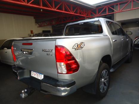 TOYOTA Hilux Caminhonete 2.8 16V SRX 4X4 TURBO DIESEL CABINE DUPLA AUTOMTICO, Foto 6