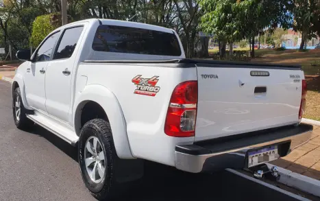 TOYOTA Hilux Caminhonete 3.0 4P 4X4 SRV TURBO DIESEL CABINE DUPLA AUTOMTICO, Foto 10