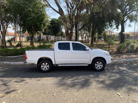 TOYOTA Hilux Caminhonete 3.0 4P 4X4 SRV TURBO DIESEL CABINE DUPLA AUTOMTICO, Foto 4