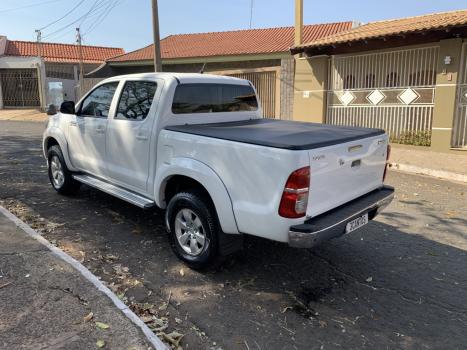 TOYOTA Hilux Caminhonete 3.0 4P 4X4 SRV TURBO DIESEL CABINE DUPLA AUTOMTICO, Foto 6