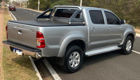 TOYOTA Hilux Caminhonete 2.7 16V 4P SRV FLEX CABINE DUPLA AUTOMTICO, Foto 6