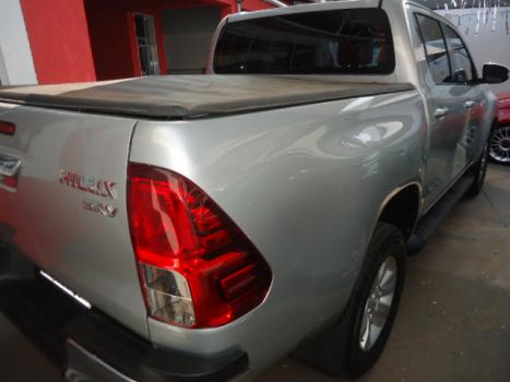 TOYOTA Hilux Caminhonete 2.7 16V 4P SRV FLEX CABINE DUPLA AUTOMTICO, Foto 6