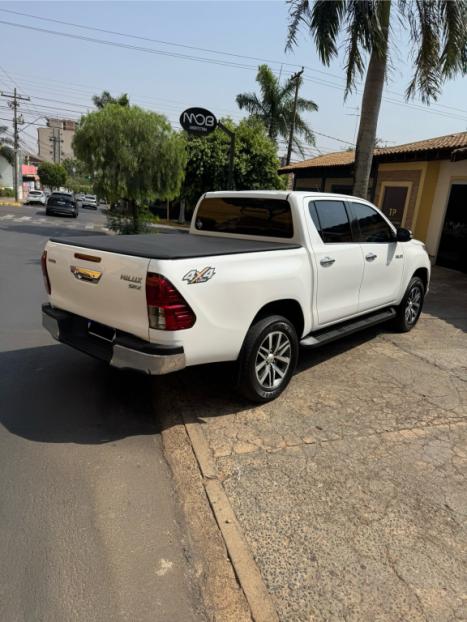 TOYOTA Hilux Caminhonete 2.8 16V SRX 4X4 DIESEL CABINE DUPLA AUTOMTICO, Foto 4