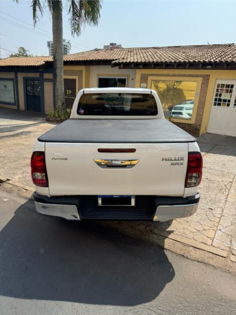 TOYOTA Hilux Caminhonete 2.8 16V SRX 4X4 DIESEL CABINE DUPLA AUTOMTICO, Foto 5