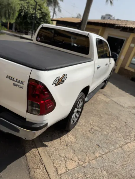 TOYOTA Hilux Caminhonete 2.8 16V SRX 4X4 DIESEL CABINE DUPLA AUTOMTICO, Foto 7