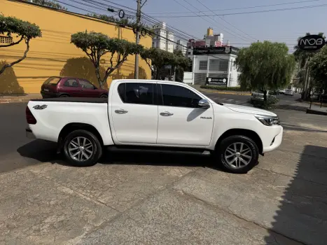 TOYOTA Hilux Caminhonete 2.8 16V SRX 4X4 DIESEL CABINE DUPLA AUTOMTICO, Foto 16