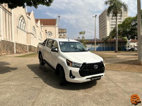 TOYOTA Hilux Caminhonete 2.7 16V 4P SRV FLEX 4X4  CABINE DUPLA AUTOMTICO, Foto 2