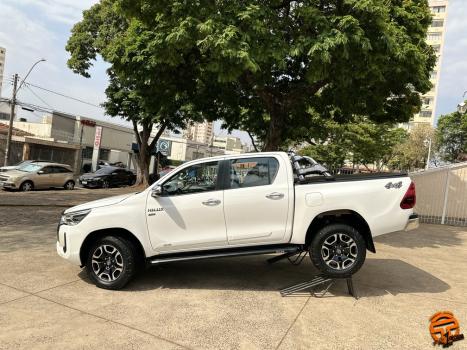 TOYOTA Hilux Caminhonete 2.7 16V 4P SRV FLEX 4X4  CABINE DUPLA AUTOMTICO, Foto 5