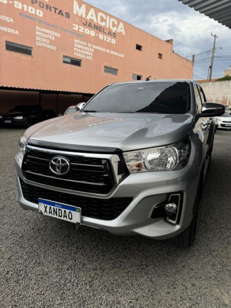 TOYOTA Hilux Caminhonete 2.8 16V SRV 4X4 DIESEL CABINE DUPLA AUTOMTICO, Foto 4