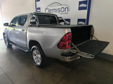 TOYOTA Hilux Caminhonete 2.7 16V 4P SR CABINE DUPLA AUTOMTICO, Foto 6