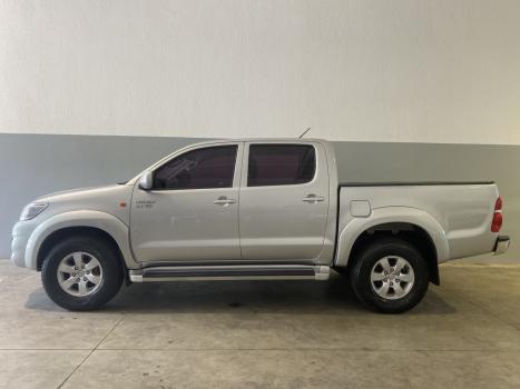 TOYOTA Hilux Caminhonete 2.7 16V 4P SR CABINE DUPLA AUTOMTICO, Foto 2