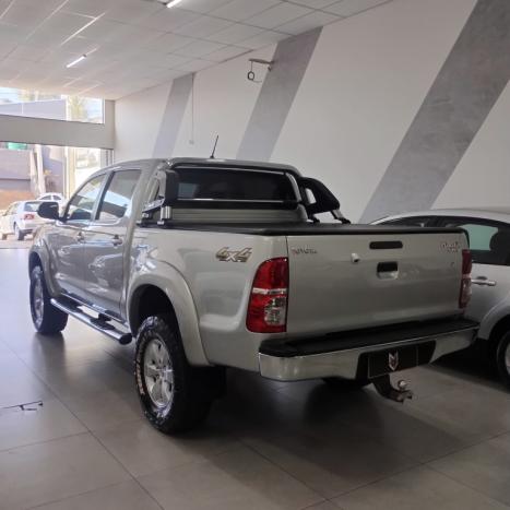 TOYOTA Hilux Caminhonete 2.7 16V 4P SRV FLEX 4X4  CABINE DUPLA AUTOMTICO, Foto 4