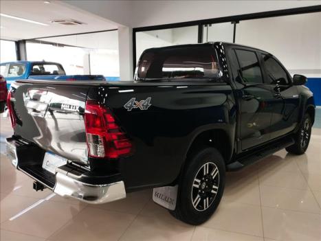 TOYOTA Hilux Caminhonete 2.8 16V 4P SR 4X4 DIESEL CABINE DUPLA AUTOMTICO, Foto 4