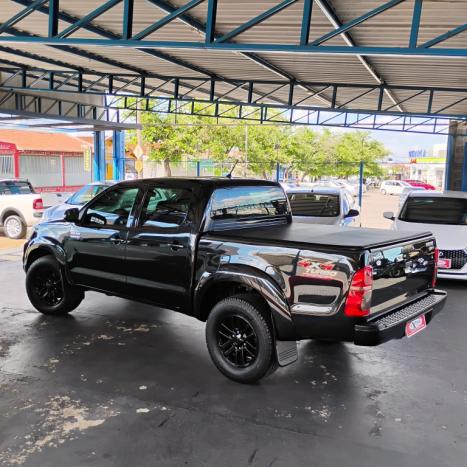 TOYOTA Hilux Caminhonete 3.0 4P 4X4 SRV TURBO DIESEL CABINE DUPLA AUTOMTICO, Foto 4