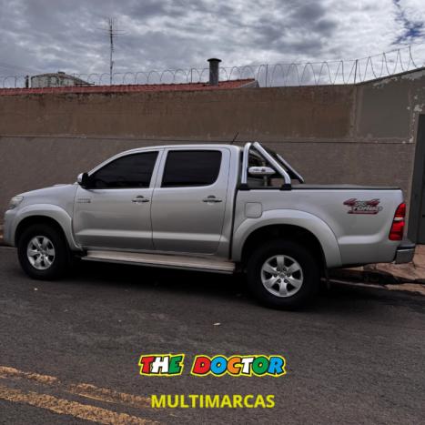 TOYOTA Hilux Caminhonete 3.0 4P 4X4 SRV TURBO DIESEL CABINE DUPLA LIMITED EDITION AUTOMTICO, Foto 2