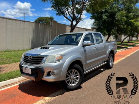 TOYOTA Hilux Caminhonete 3.0 4P 4X4 SRV TURBO DIESEL TOP CABINE DUPLA AUTOMTICO, Foto 1