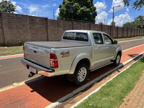 TOYOTA Hilux Caminhonete 3.0 4P 4X4 SRV TURBO DIESEL TOP CABINE DUPLA AUTOMTICO, Foto 5