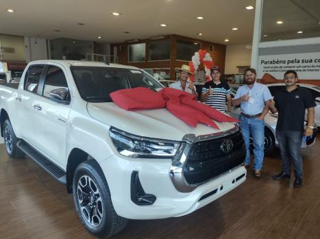 TOYOTA Hilux Caminhonete 2.8 16V SRX 4X4 DIESEL CABINE DUPLA AUTOMTICO, Foto 2