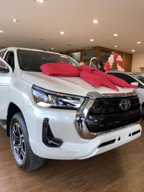 TOYOTA Hilux Caminhonete 2.8 16V SRX 4X4 DIESEL CABINE DUPLA AUTOMTICO, Foto 3