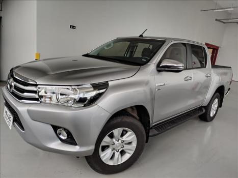 TOYOTA Hilux Caminhonete 2.7 16V 4P SRV FLEX 4X4  CABINE DUPLA AUTOMTICO, Foto 1