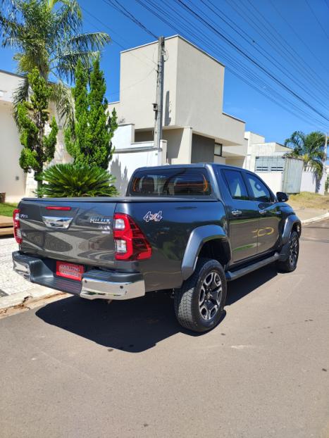 TOYOTA Hilux Caminhonete 2.8 16V SRX PLUS 4X4 TURBO DIESEL CABINE DUPLA AUTOMTICO, Foto 2