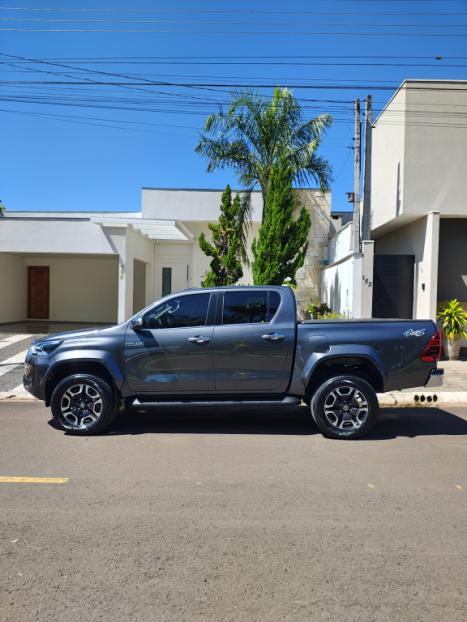 TOYOTA Hilux Caminhonete 2.8 16V SRX PLUS 4X4 TURBO DIESEL CABINE DUPLA AUTOMTICO, Foto 7