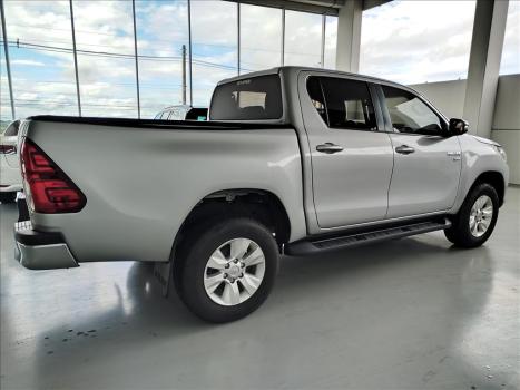 TOYOTA Hilux Caminhonete 2.7 16V 4P SRV FLEX 4X4  CABINE DUPLA AUTOMTICO, Foto 6