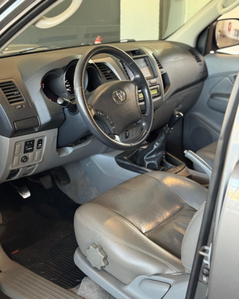 TOYOTA Hilux Caminhonete 3.0 4P 4X4 SRV TURBO DIESEL CABINE DUPLA, Foto 3