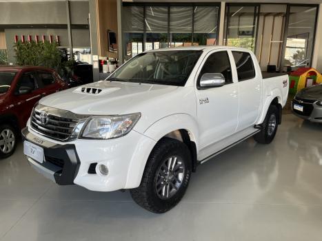 TOYOTA Hilux Caminhonete 3.0 4P 4X4 SRV TURBO DIESEL CABINE DUPLA AUTOMTICO, Foto 1