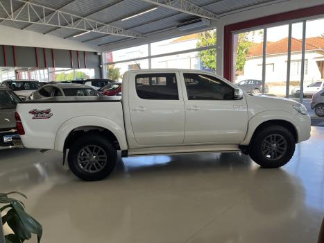 TOYOTA Hilux Caminhonete 3.0 4P 4X4 SRV TURBO DIESEL CABINE DUPLA AUTOMTICO, Foto 3