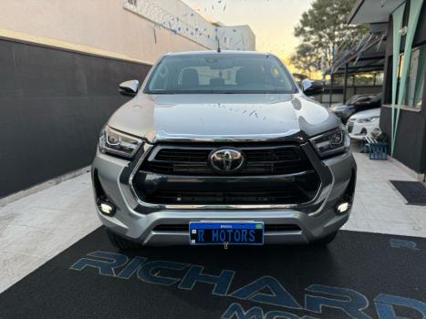 TOYOTA Hilux Caminhonete 2.8 16V SRX 4X4 TURBO DIESEL CABINE DUPLA AUTOMTICO, Foto 2