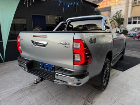 TOYOTA Hilux Caminhonete 2.8 16V SRX 4X4 TURBO DIESEL CABINE DUPLA AUTOMTICO, Foto 3
