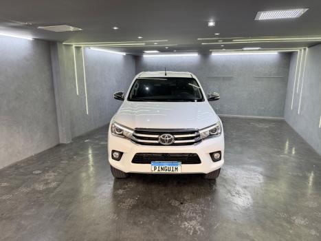 TOYOTA Hilux Caminhonete 2.8 16V SRX 4X4 TURBO DIESEL CABINE DUPLA AUTOMTICO, Foto 2