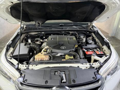 TOYOTA Hilux Caminhonete 2.8 16V SRX 4X4 TURBO DIESEL CABINE DUPLA AUTOMTICO, Foto 8