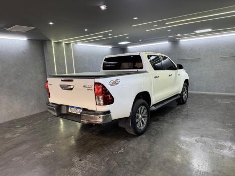 TOYOTA Hilux Caminhonete 2.8 16V SRX 4X4 TURBO DIESEL CABINE DUPLA AUTOMTICO, Foto 13
