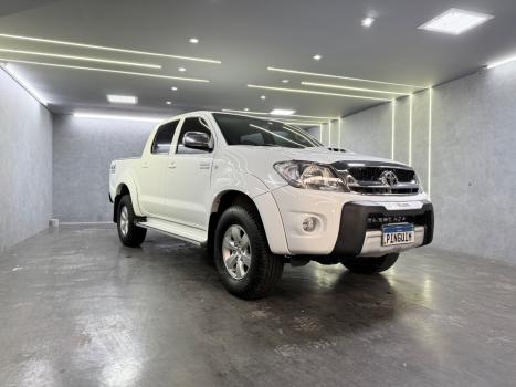 TOYOTA Hilux Caminhonete 3.0 4P 4X4 SRV TURBO DIESEL CABINE DUPLA AUTOMTICO, Foto 3