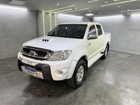 TOYOTA Hilux Caminhonete 3.0 4P 4X4 SRV TURBO DIESEL CABINE DUPLA AUTOMTICO, Foto 4