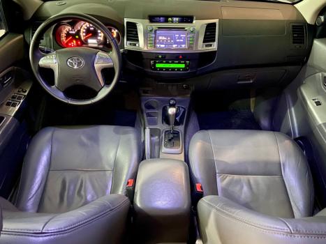 TOYOTA Hilux Caminhonete 2.7 16V 4P SRV FLEX 4X4  CABINE DUPLA AUTOMTICO, Foto 6