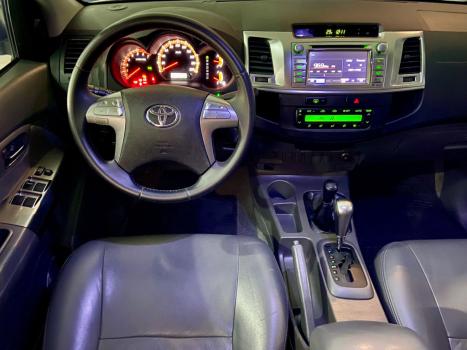 TOYOTA Hilux Caminhonete 2.7 16V 4P SRV FLEX 4X4  CABINE DUPLA AUTOMTICO, Foto 10