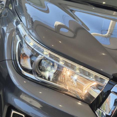 TOYOTA Hilux Caminhonete 2.8 16V SRX 4X4 DIESEL CABINE DUPLA AUTOMTICO, Foto 5