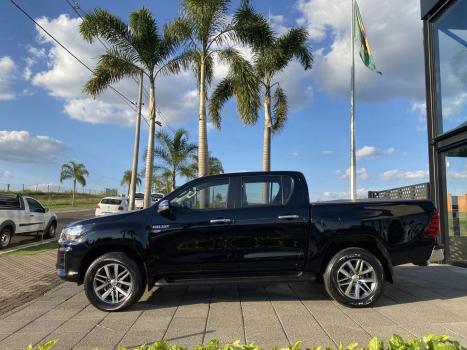 TOYOTA Hilux Caminhonete 2.7 16V 4P SRV FLEX CABINE DUPLA AUTOMTICO, Foto 5