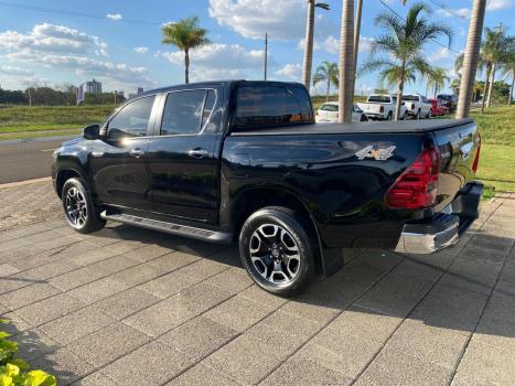 TOYOTA Hilux Caminhonete 2.8 16V SRV 4X4 DIESEL CABINE DUPLA AUTOMTICO, Foto 4